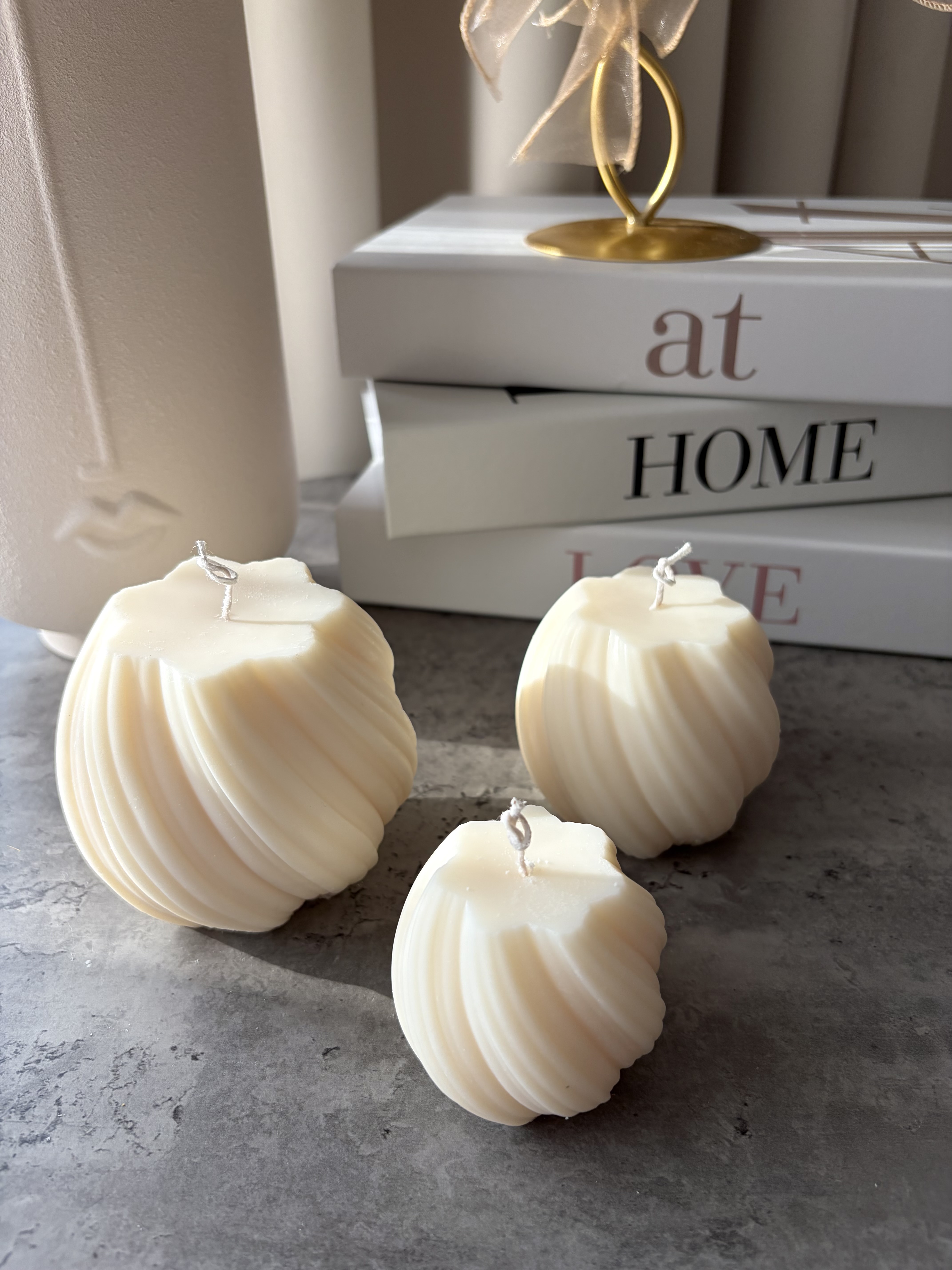 strukturovana-gula-sojova-sviecka-luxury-candles