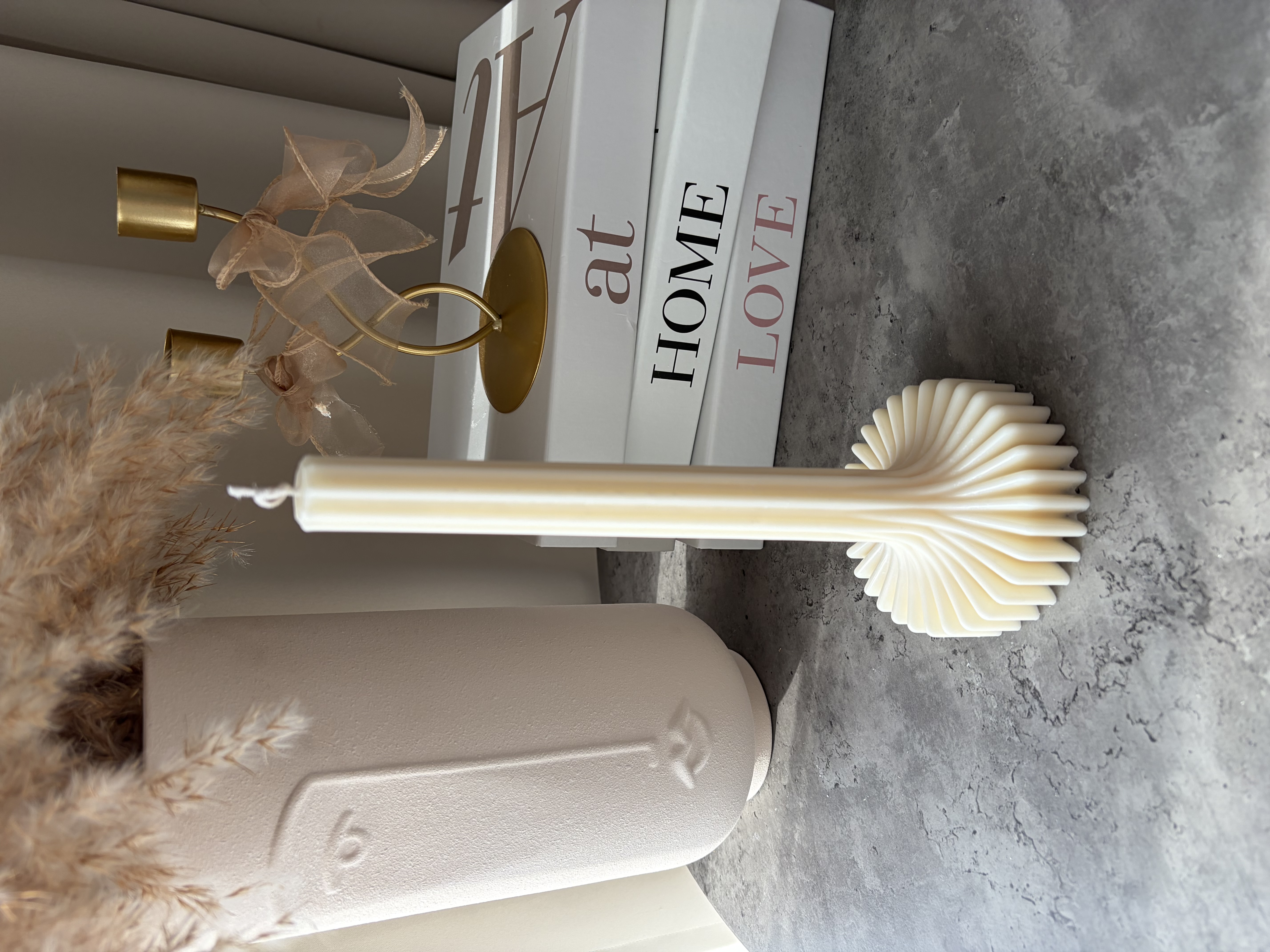 scarlet-sojova-sviecka-luxury