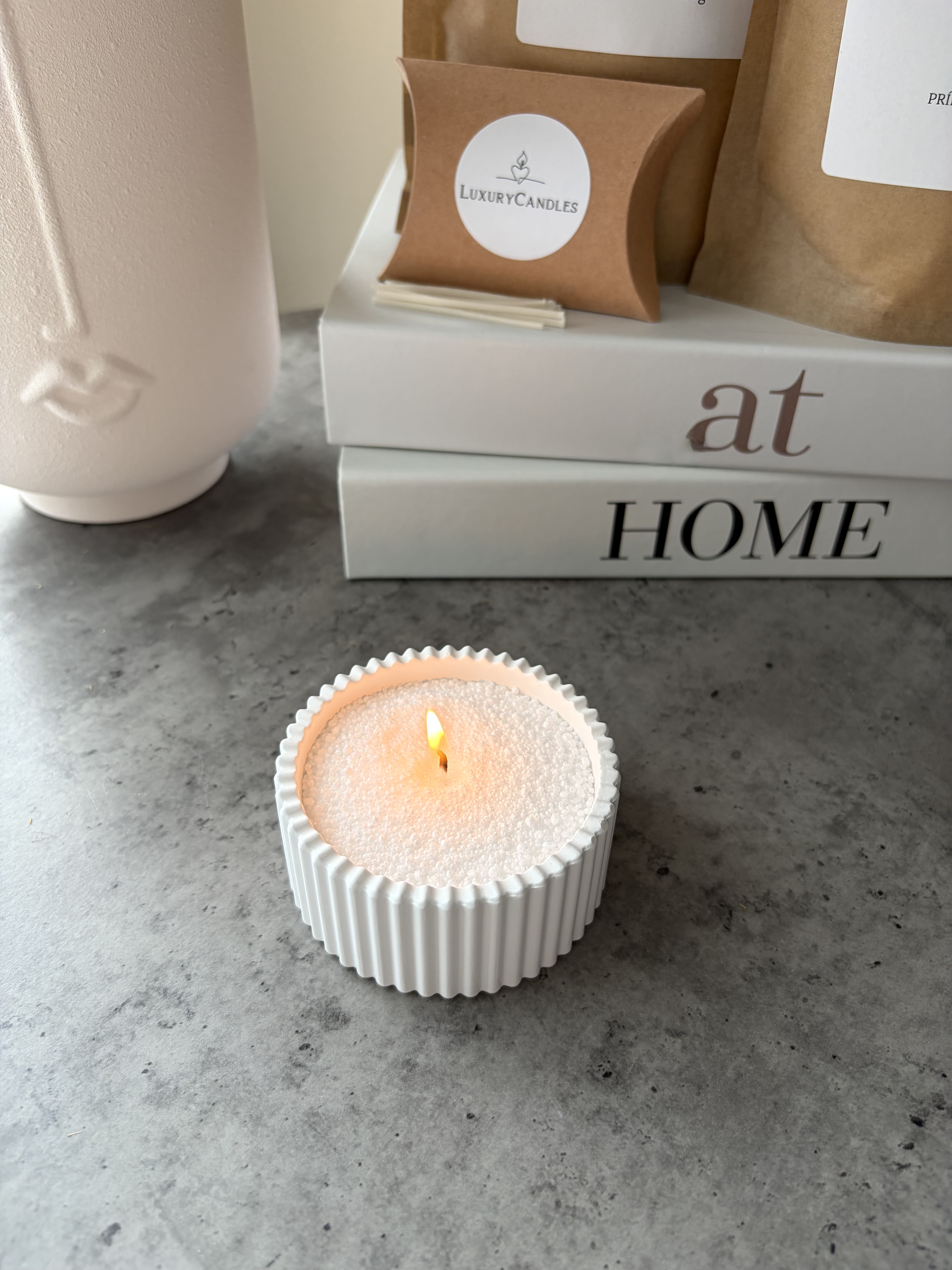 set-sypany-vosk-vrubok-luxury-candles
