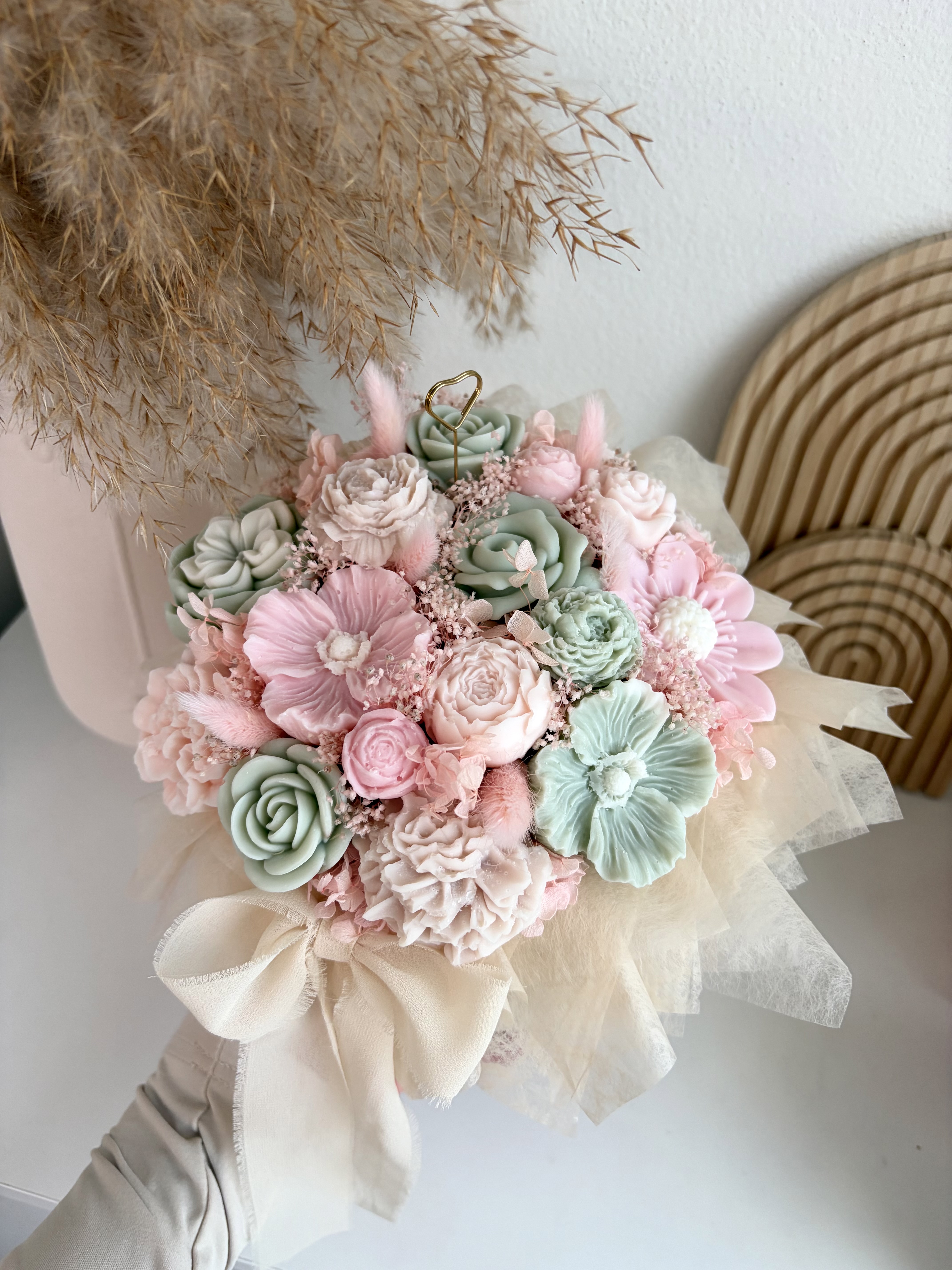 flowerbox-daniella-luxury-candles